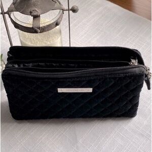 Semperlel clutch in black velvet​​​​​​​​​​​​​​​